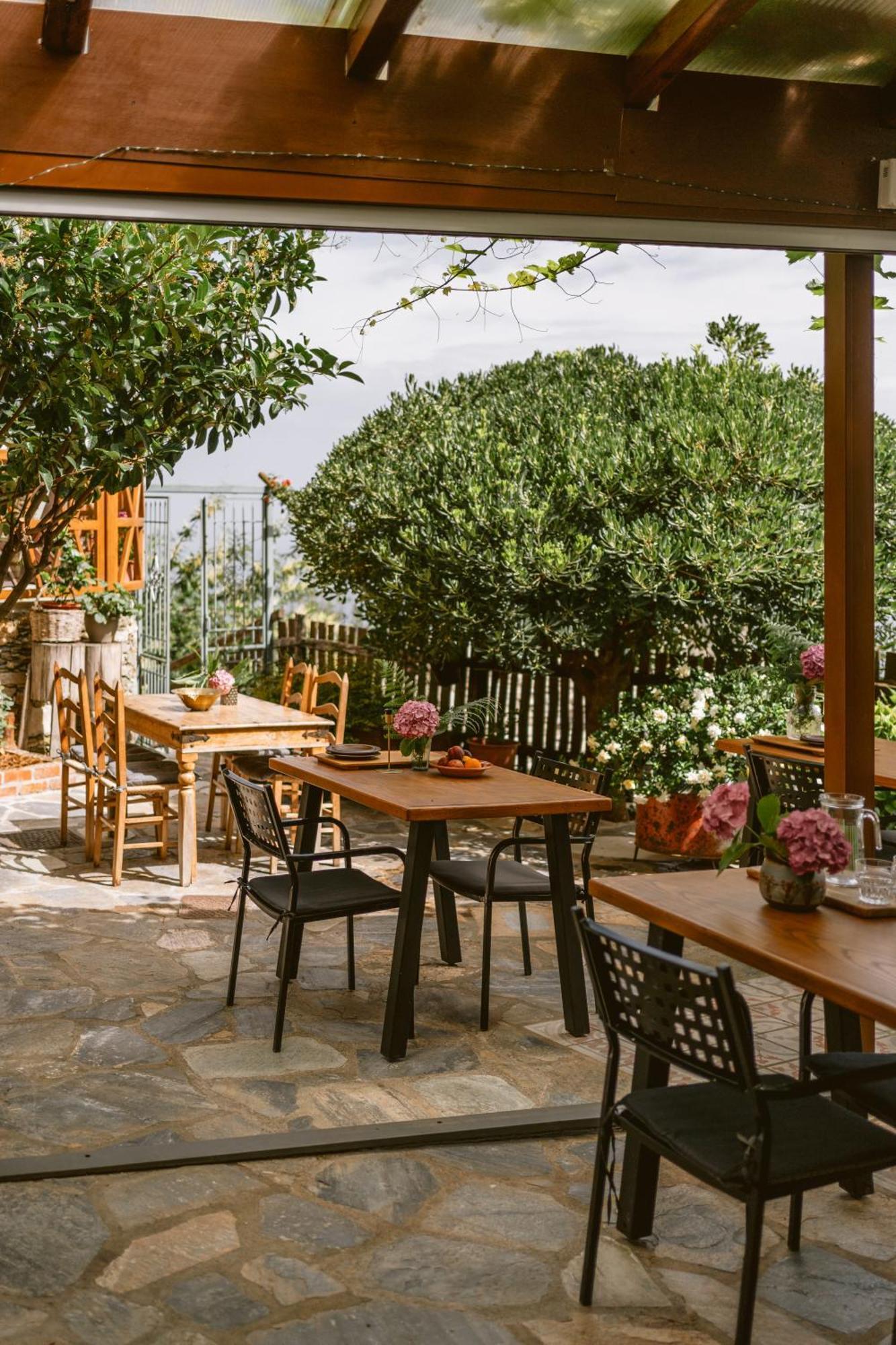 Hotel Adama Mourésion Zewnętrze zdjęcie